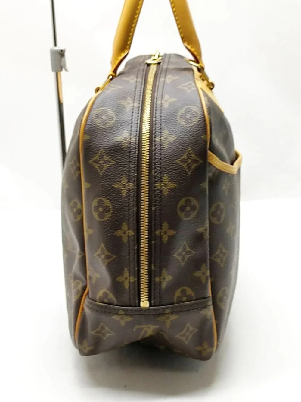 Authentic Louis Vuitton Deauville Monogram Canvas Brown Top Handle Travel Bag